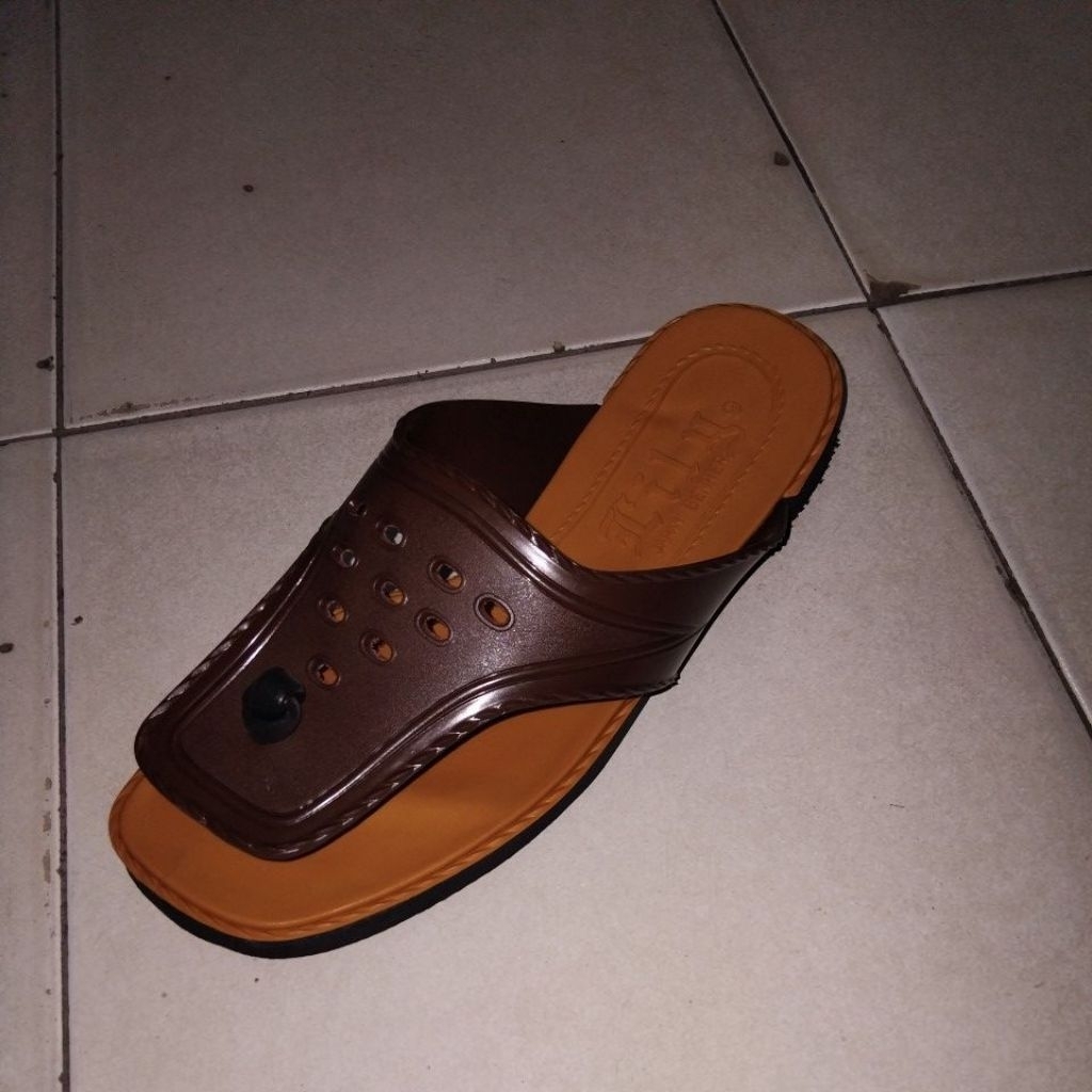 sandal lily jepit/sandal datuk/sandal jadul/sandal pria
