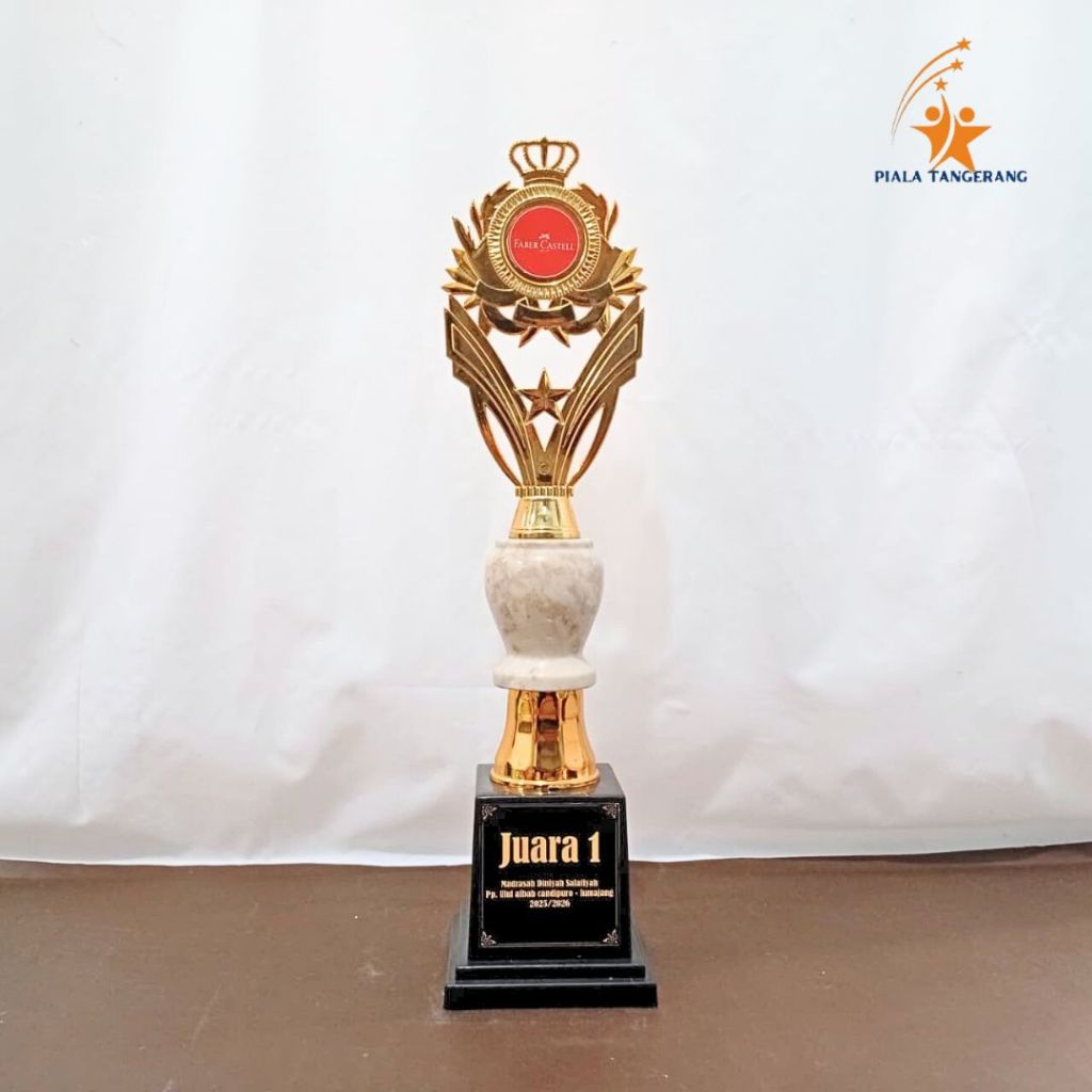 PIALA JUARA KELAS PIALA KEJUARAAN LOMBA