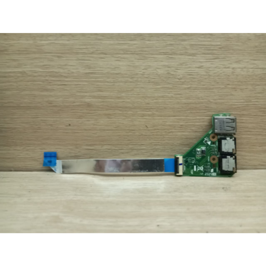 Port USB Konektor USB  Asus EeePC 1225b Series