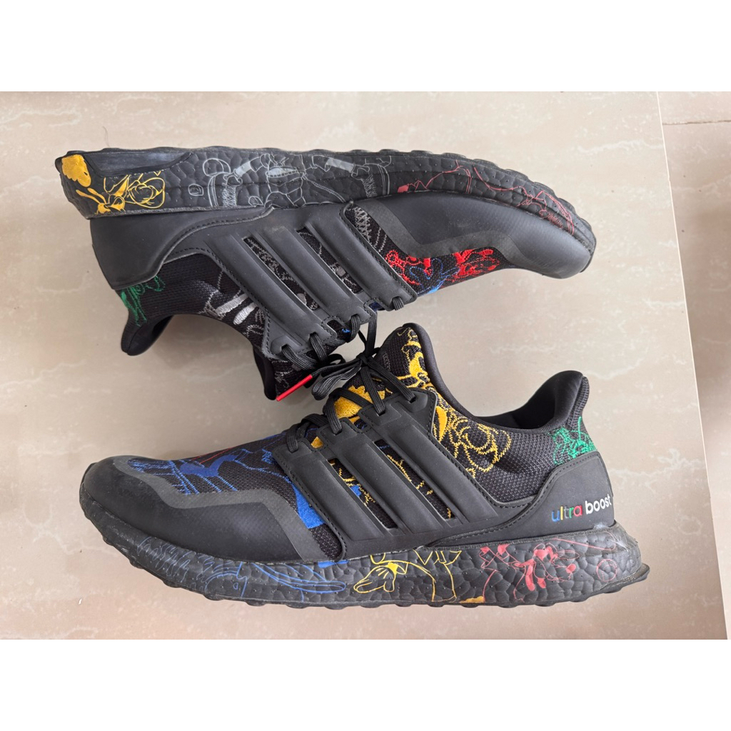 sepatu cowok sneakers adidas ultraboost disney second good condition bagus original