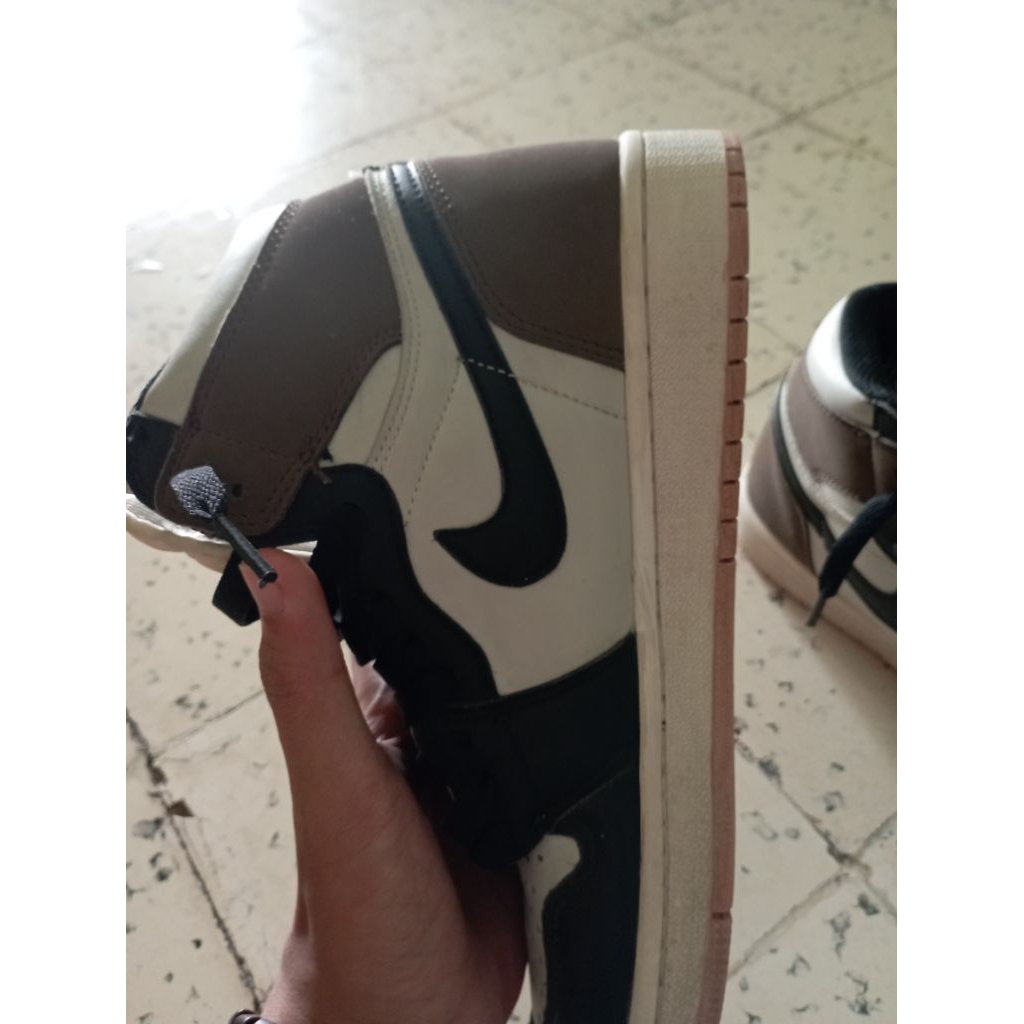 Jordan 1 High Mocca Second