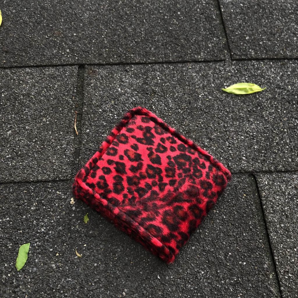 DOMPET MOTIF LEOPARD DENGAN BULU LEMBUT