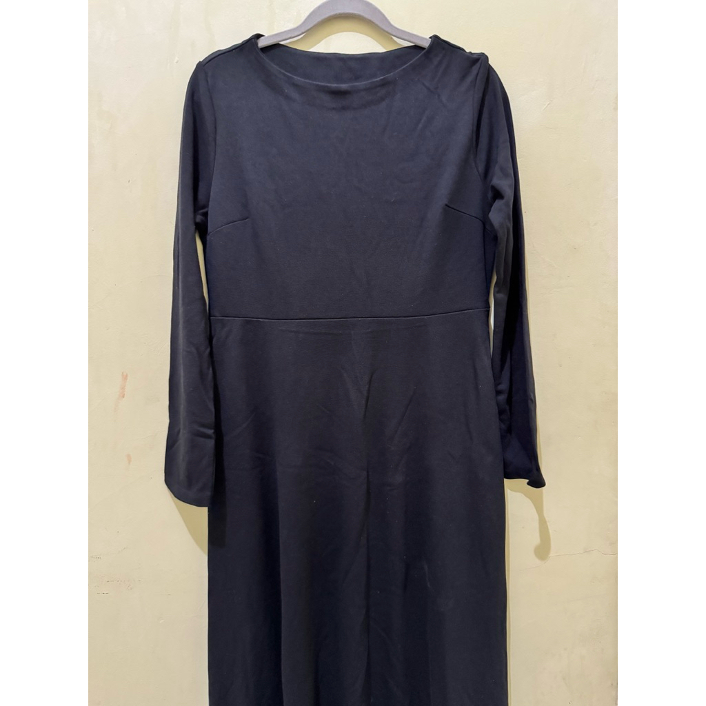 Preloved Black Flare Dress Uniqlo