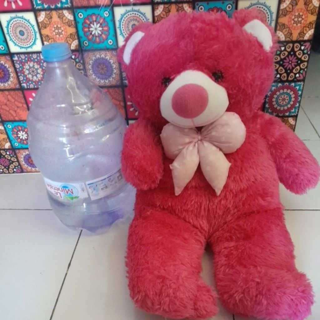 boneka beruang besar pink