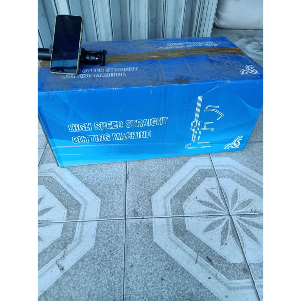 MESIN POTONG KAIN BAHAN MERK KM MACK UKURAN 8"