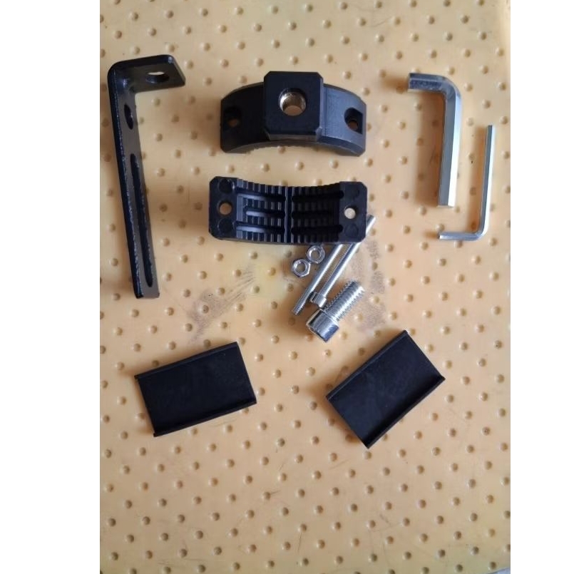 Bracket lampu tembak.