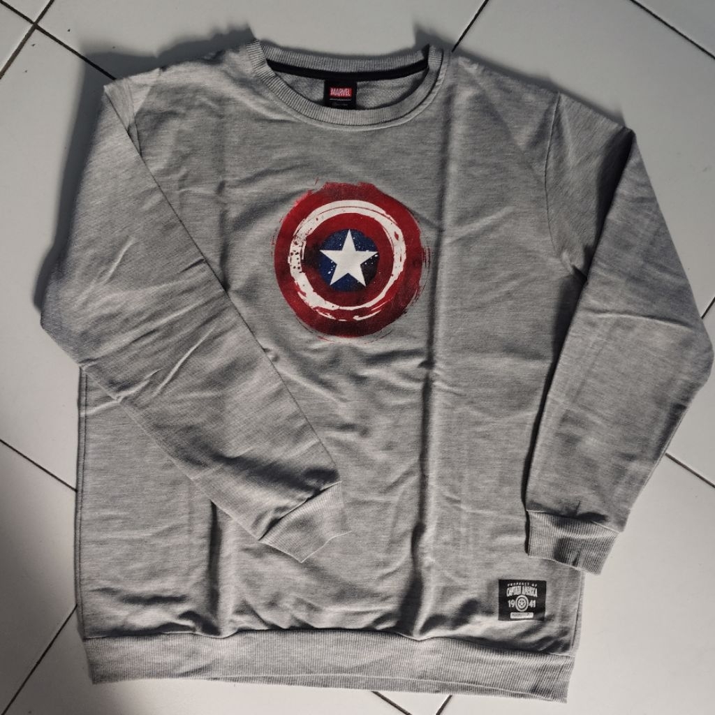 Preloved Sweater dan Hoodie merk Nevada Marvel