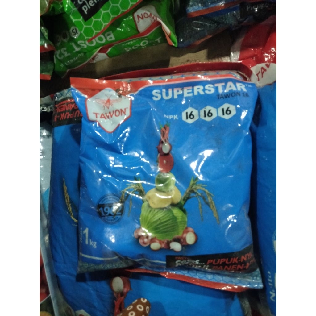 Pupuk NPK 16 16 16 Cap tawon