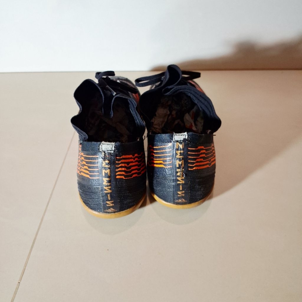 Sepatu Futsal Adidas Nemeziz pesanan