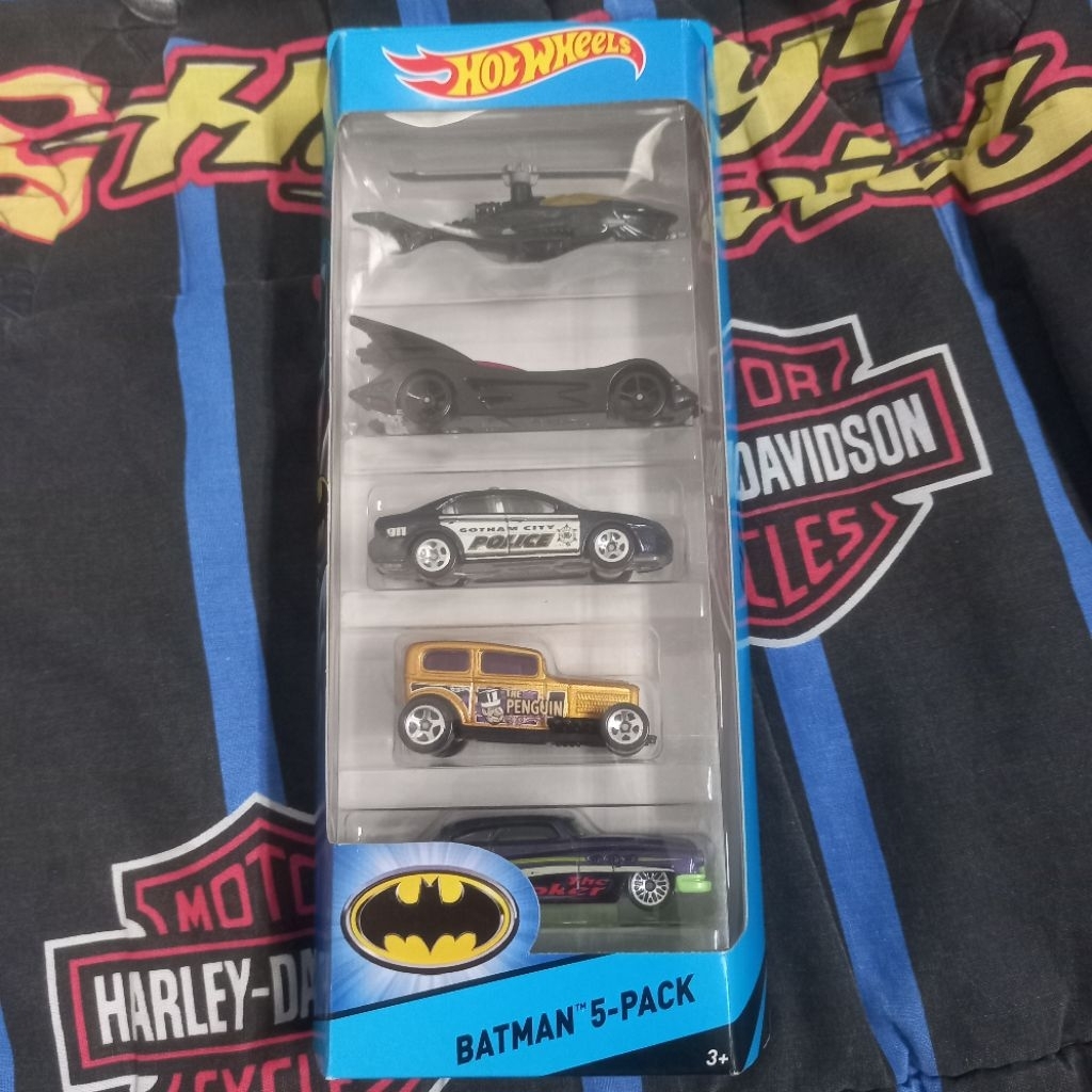 Hot Wheels Batman give pack isi 5