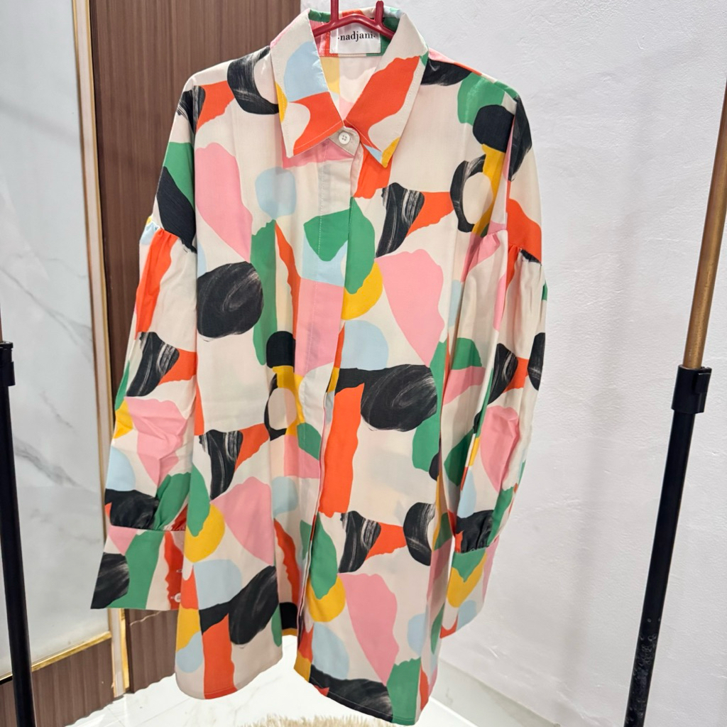 nadjani gianira white shirt