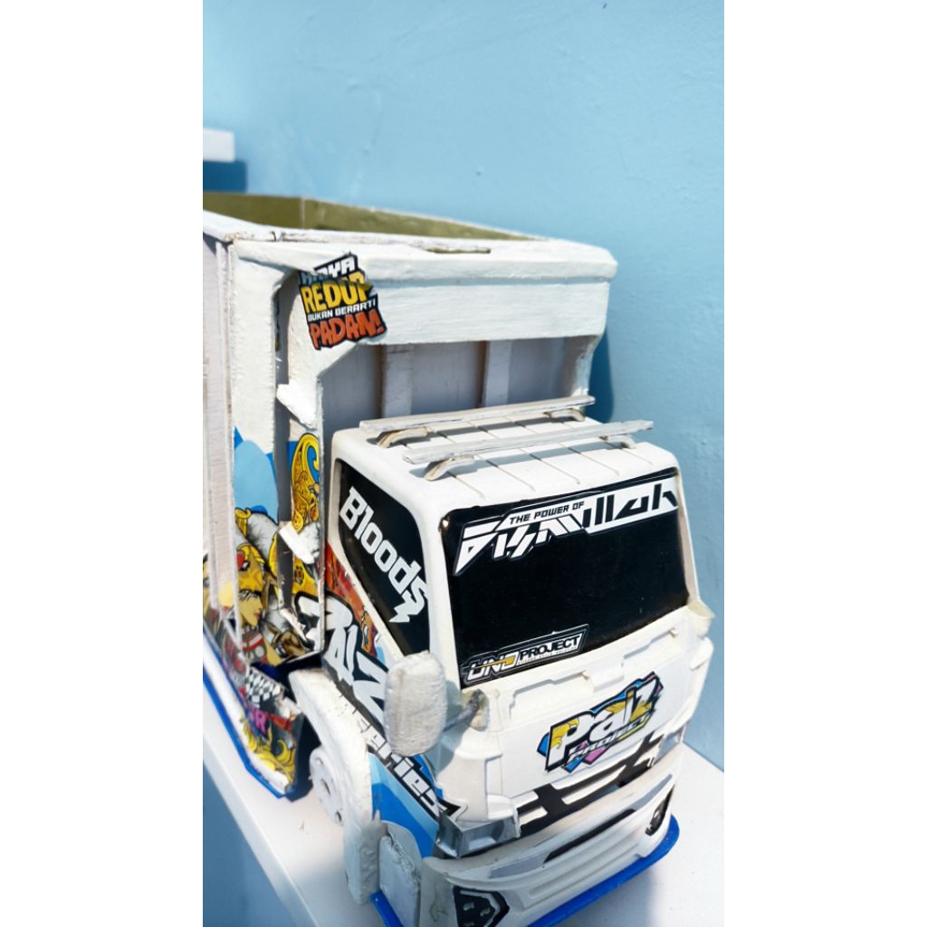 Jumin/Mahkota Miniatur Truk,Skala Truk Plastik