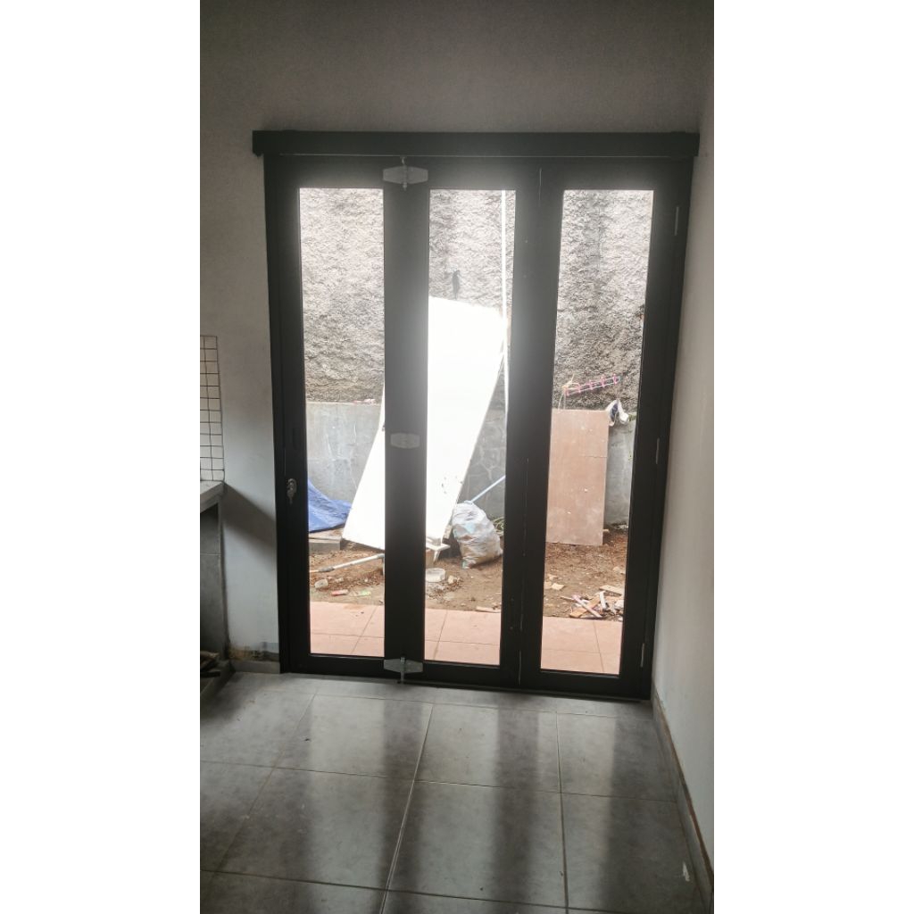 pintu.lipat.aluminium.rel.wina