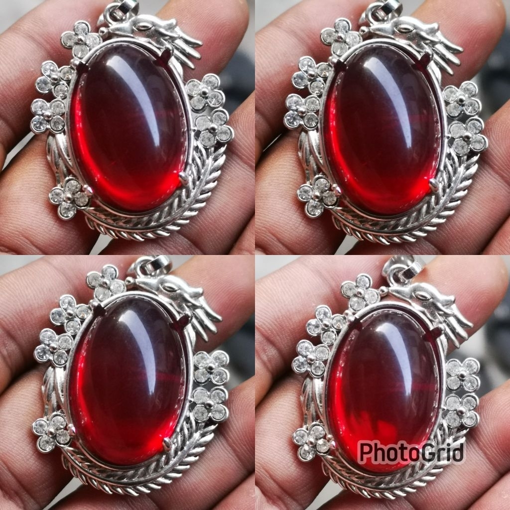 Liontin batu permata merah siam crystal