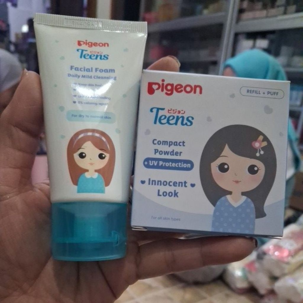 Pigeon Teen Paket Reffil  Compact Beige + Facial Foam Daily Mild 50 ml