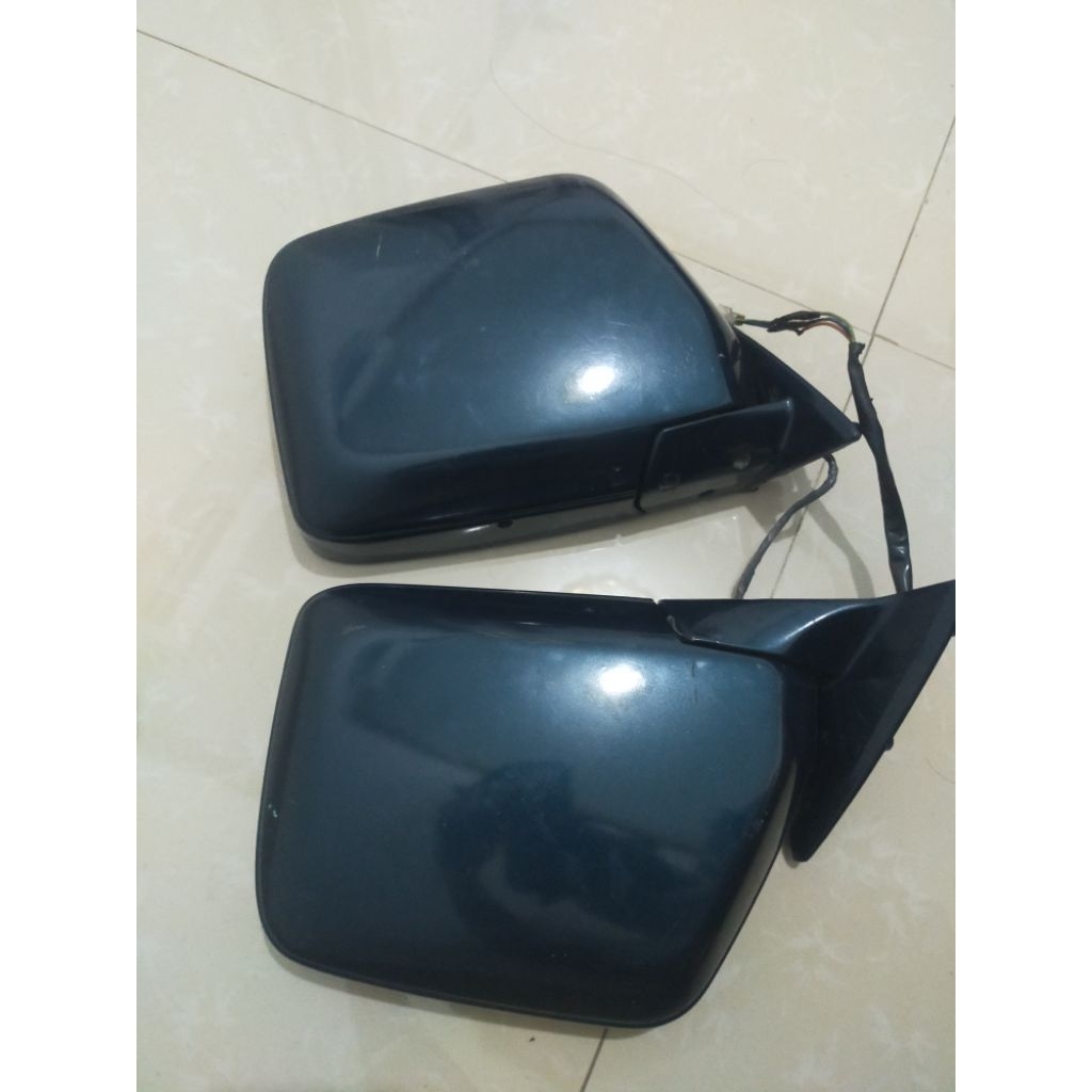SPION Mobil Toyota kijang LGX sepasang warna hijau botol original