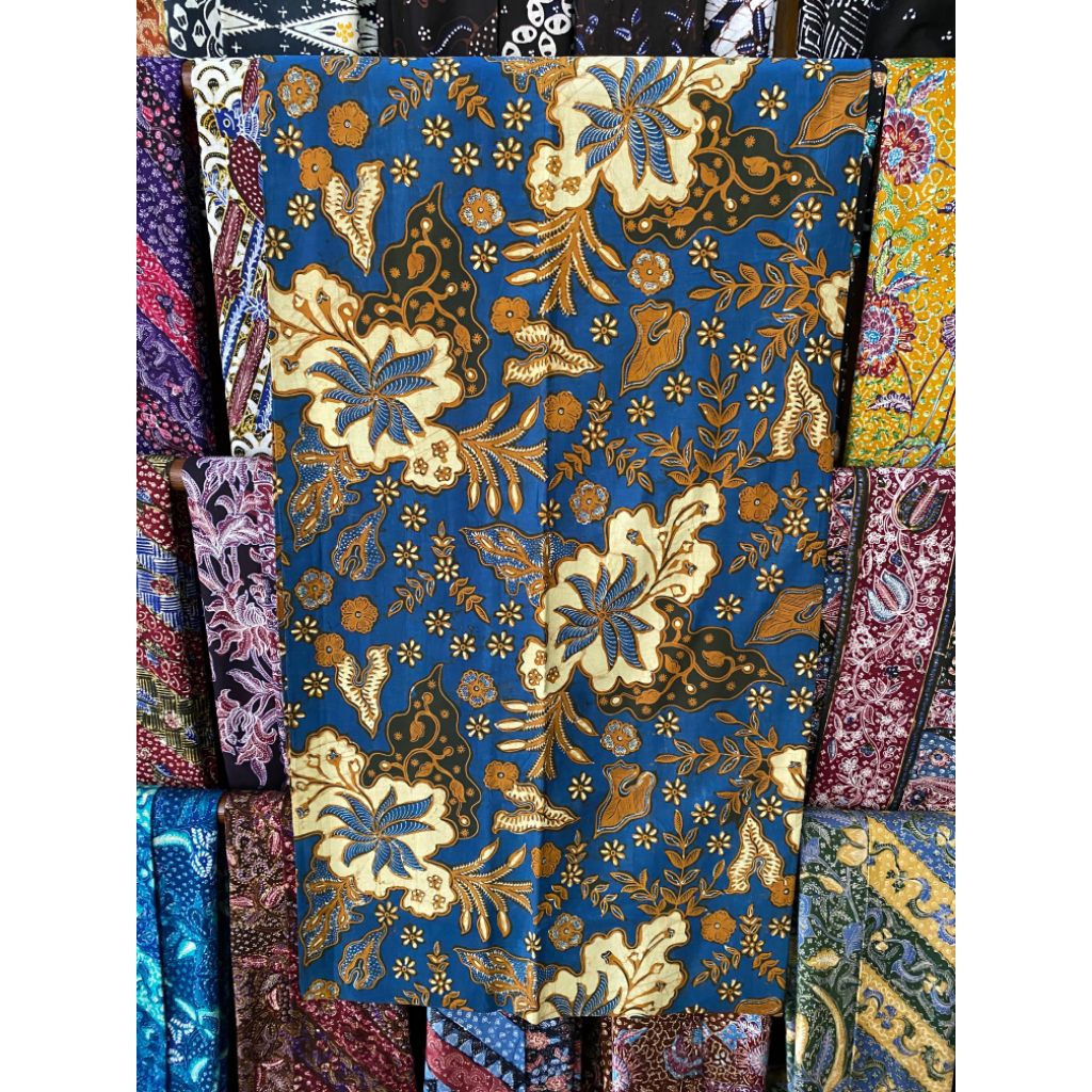 KAIN BATIK BAHAN KATUN  - Motif Rimba Kencana Biru Laut