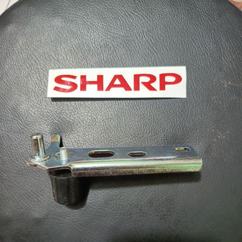 Engsel Pintu Kulkas Sharp original
