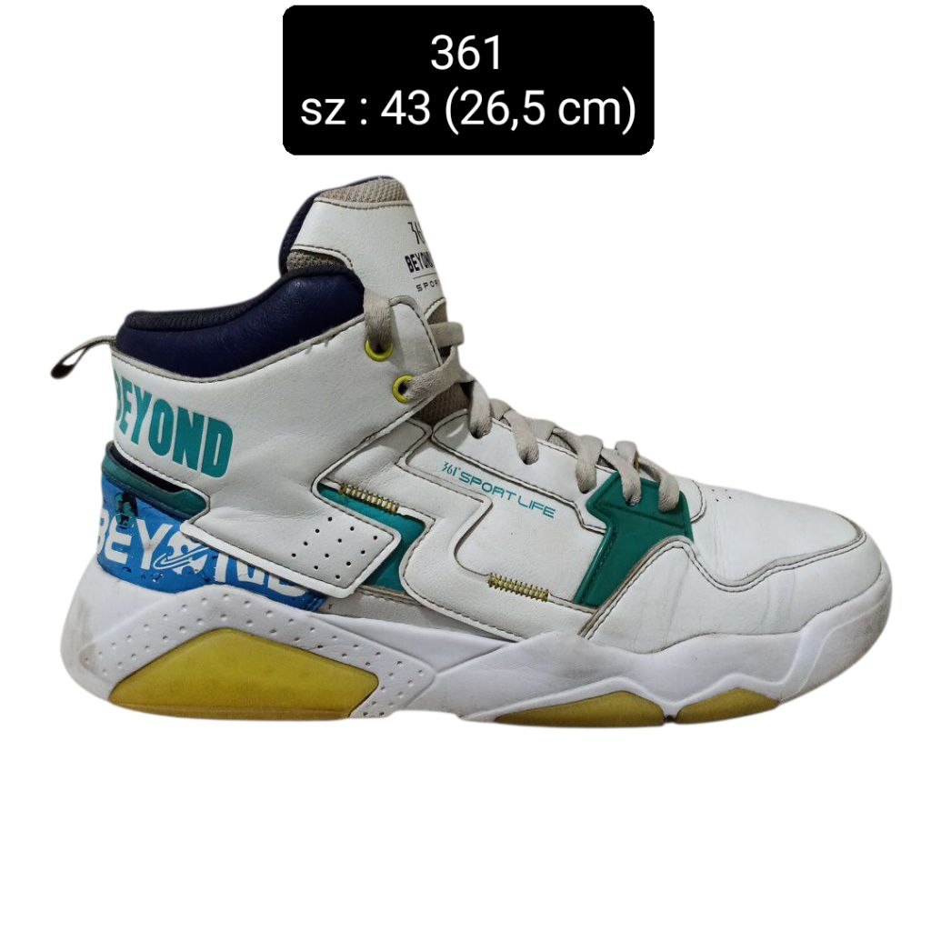 Sepatu 361