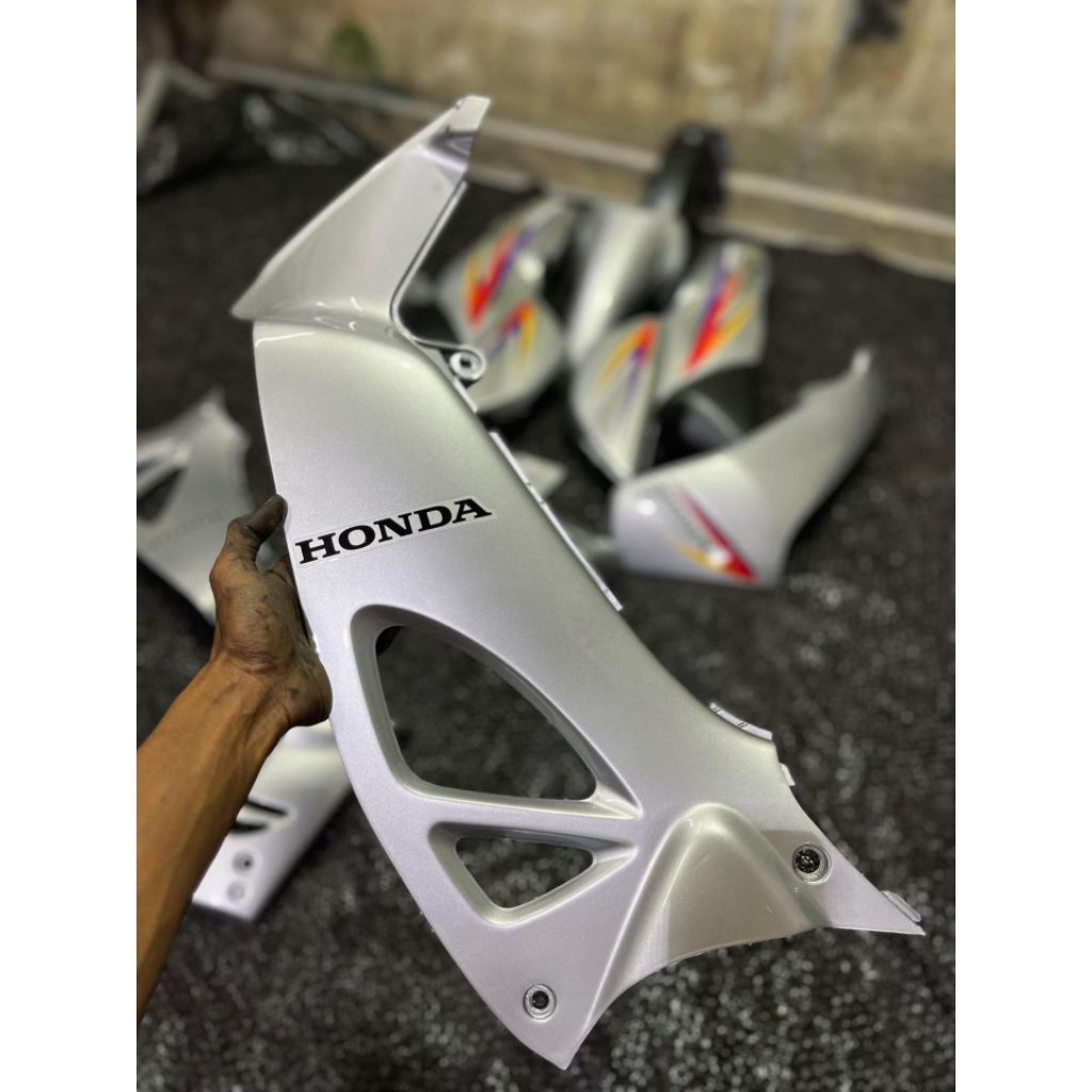 cat warna silver cat dasar silver otomotive