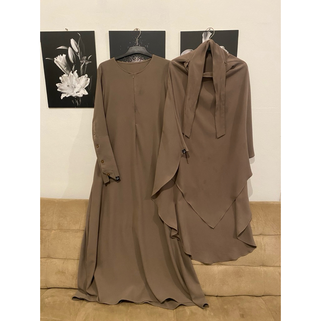 Preloved satu set abaya+french khimar mazen anti uv