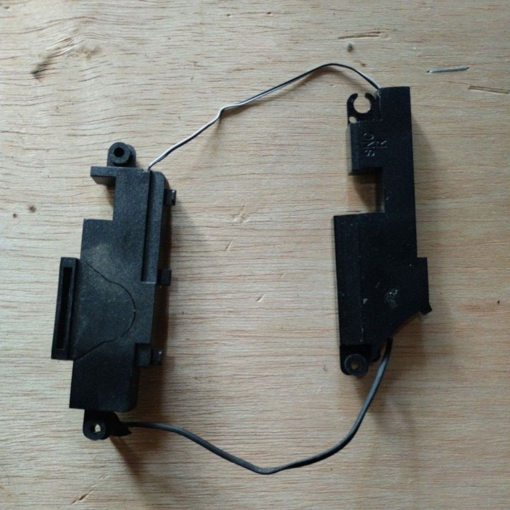 speaker  Toshiba C55 B