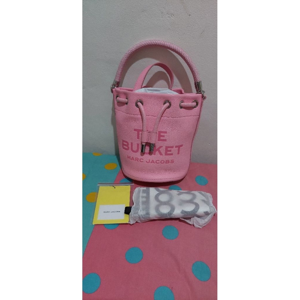 Preloved Marc Jacobs The Leather Mini Bucket Bag