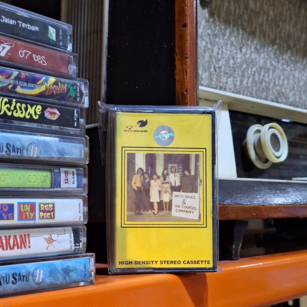 kaset pita White Shoes and the Couples Company album self titled kuning original siap koleksi