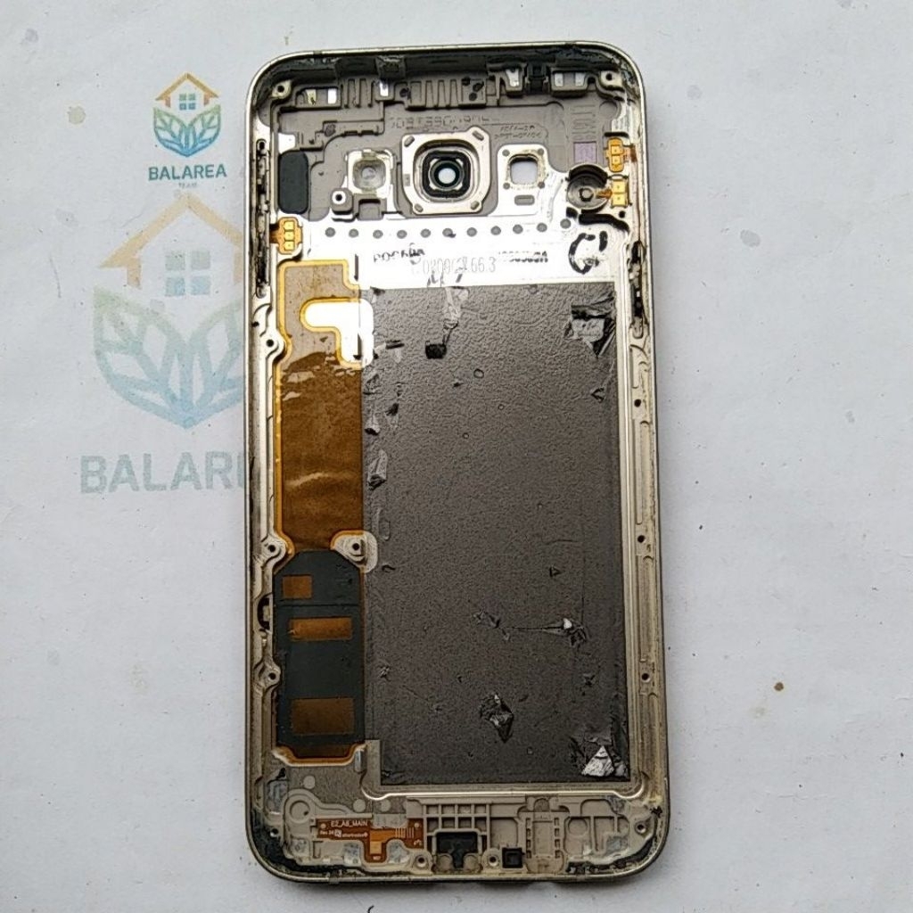 Casing backdoor bekas samsung A8 (deskripsi)