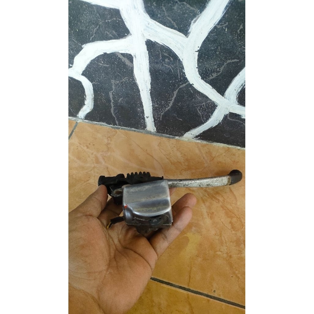 Holder kanan Honda CB 100 Ori