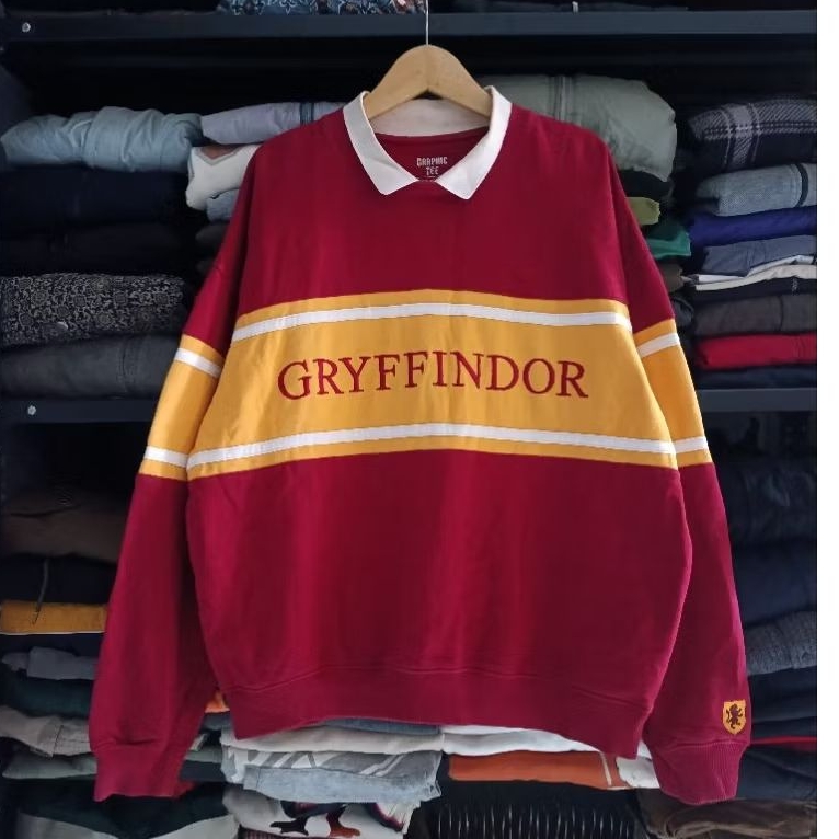 Rugby SPAO Graphic Tee x Harry Potter Gryffindor Sweatshirt