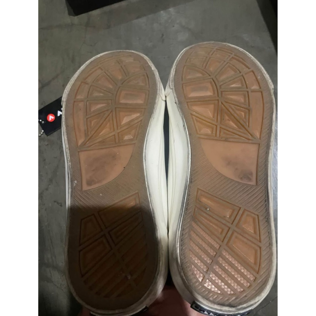 preloved sepatu airwalk putih
