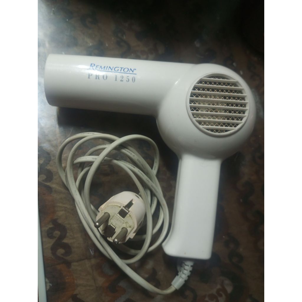 Hairdryer REMINGTON pro/1250/preloved