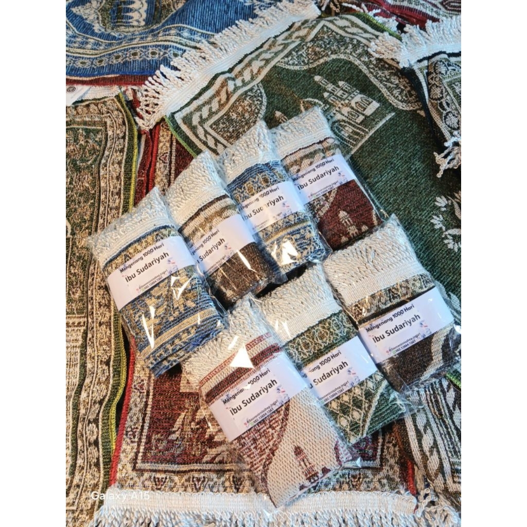 Souvenir sajadah / Grosir sajadah murah / souvenir sajadah travel /oleh oleh umrah /oleh oleh haji s