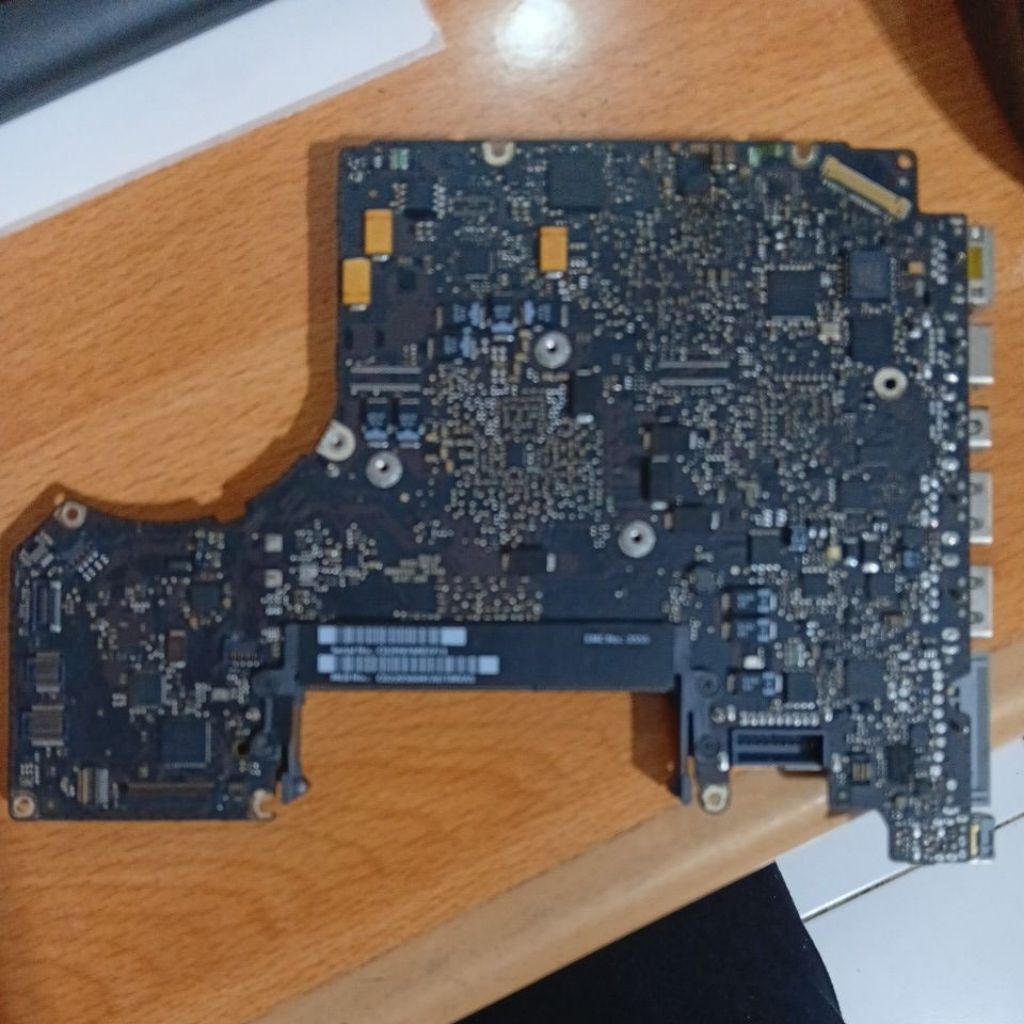 Mobo imac motherboard mati atau matot silahkan di cocokan