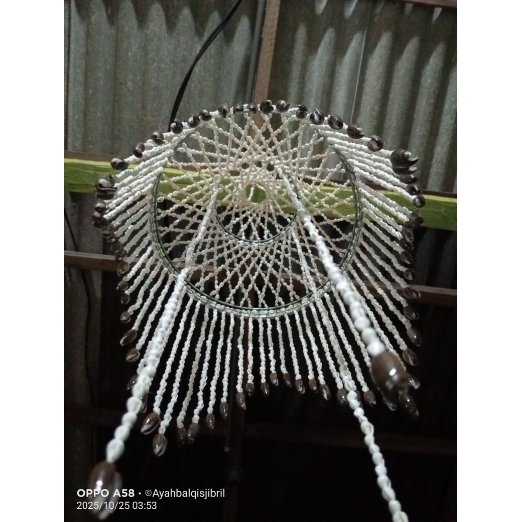 Kap lampu gantung kerang kombinasi kerang bully