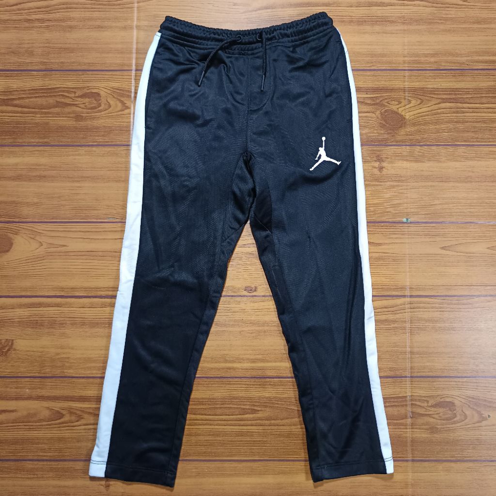 Celana Trackpant Anak Jordan Second Original Hitam size 5-6 tahun