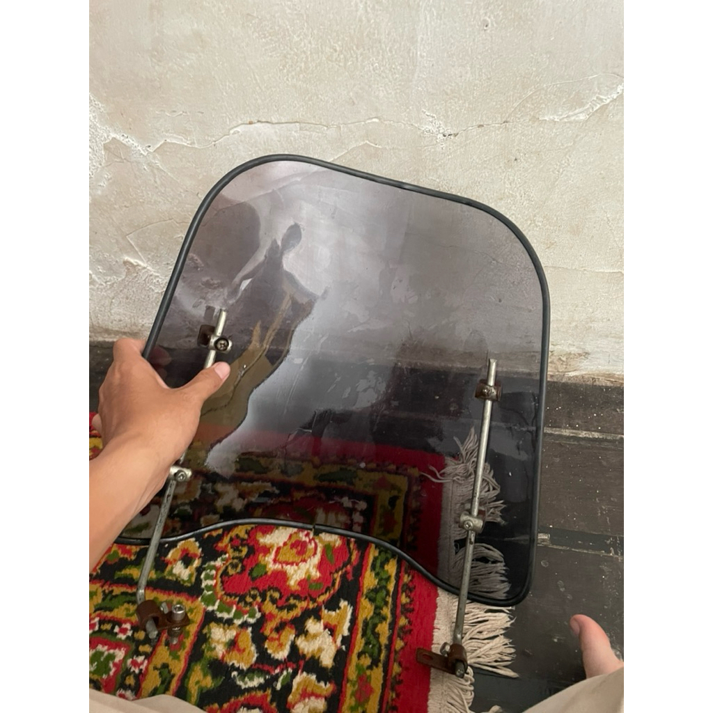 Visor motor windshield motor