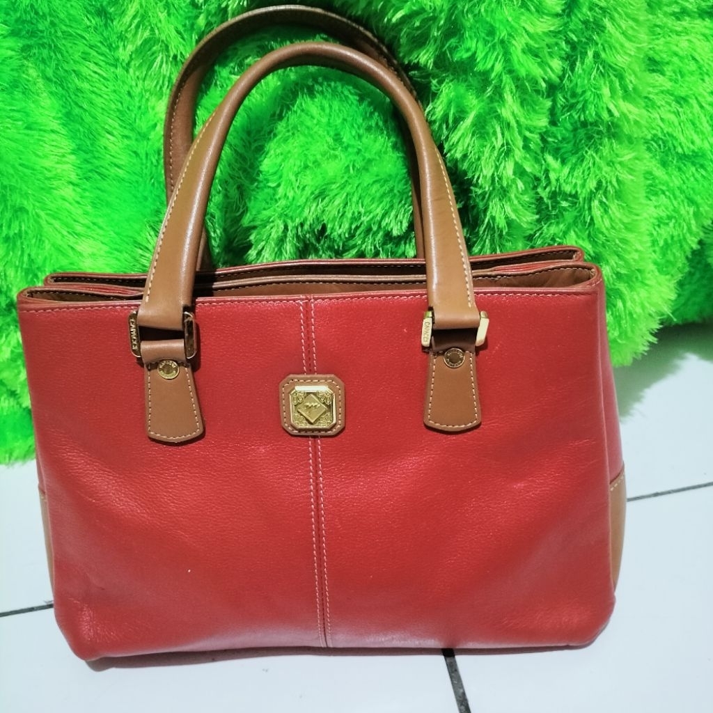 tas wanita kulit asli.brand capacci.bekas.baca deskripsi