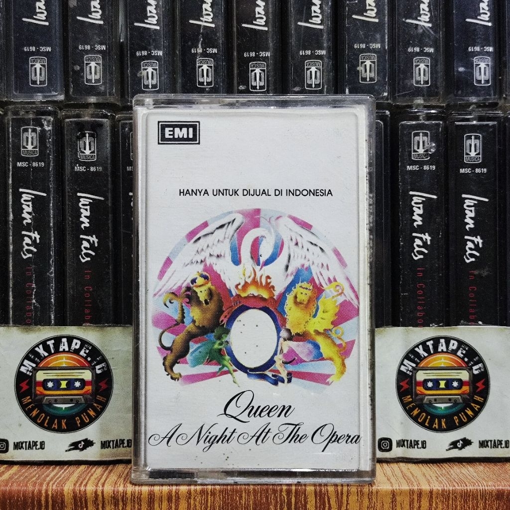 Kaset - Queen - A Night At The Opera - Radio Tape - Kaset Pita - Radio - Pemutar Kaset - Retro - Cla