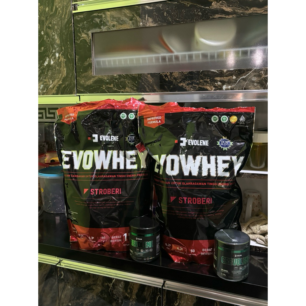 WHEY PROTEIN EVOLENE RASA STRAWBERRY,DAN CREATINE EVOLENE.
