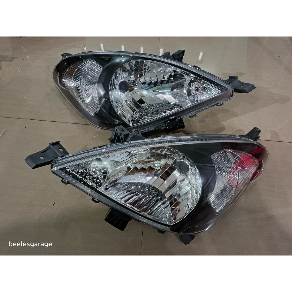 Headlamp Innova 2004-2010 Blacksmoke