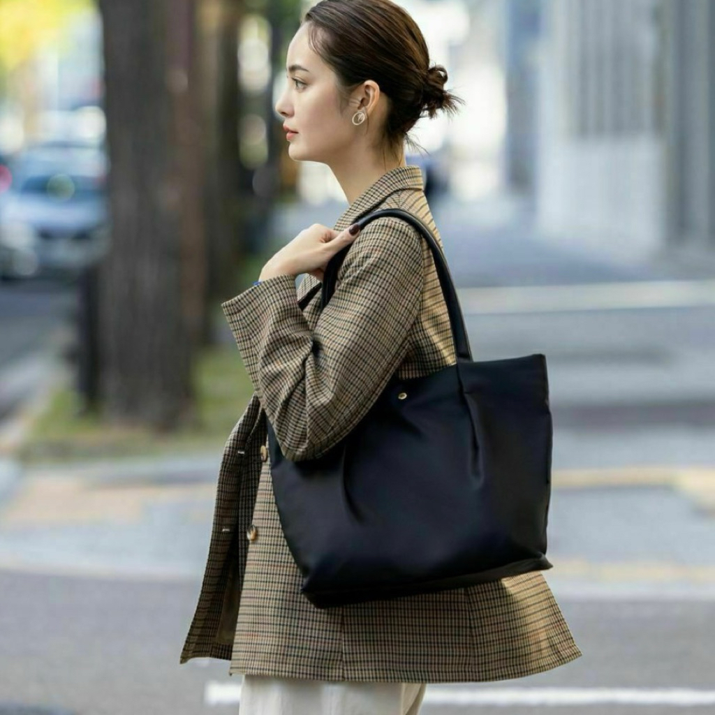 LEGATO LARGO Shoulder Bag Large