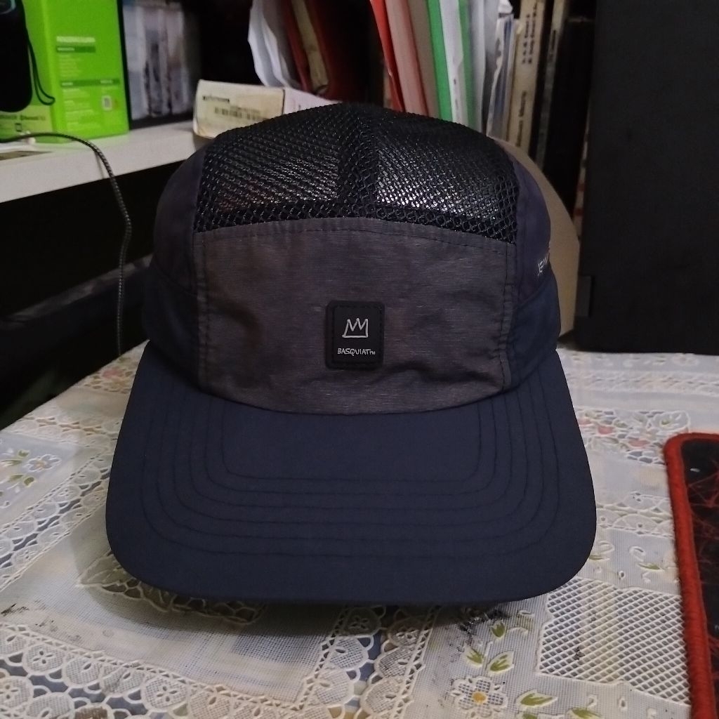 Topi outdoor Jean Michel Basquiat