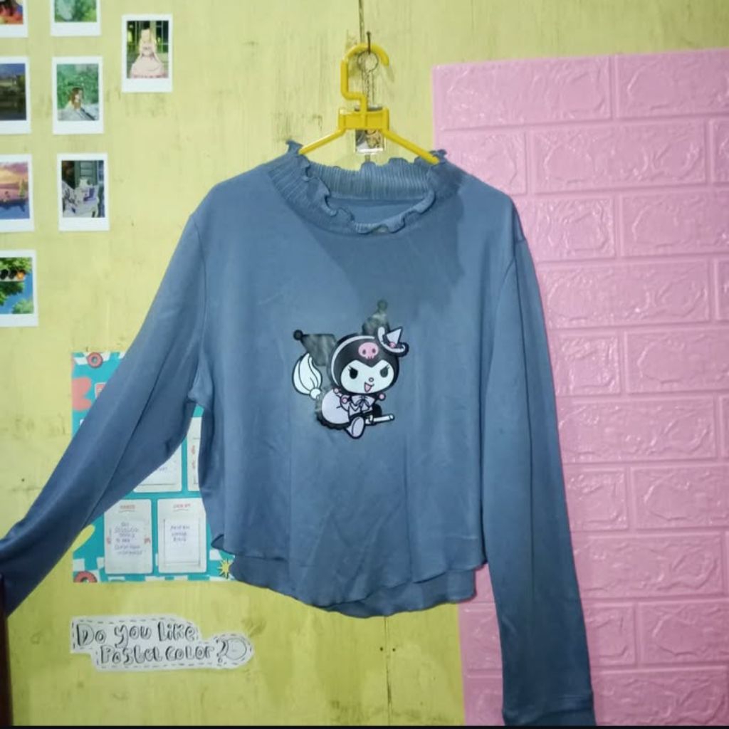 PRELOVED CROP TOP KUROMI ld 105