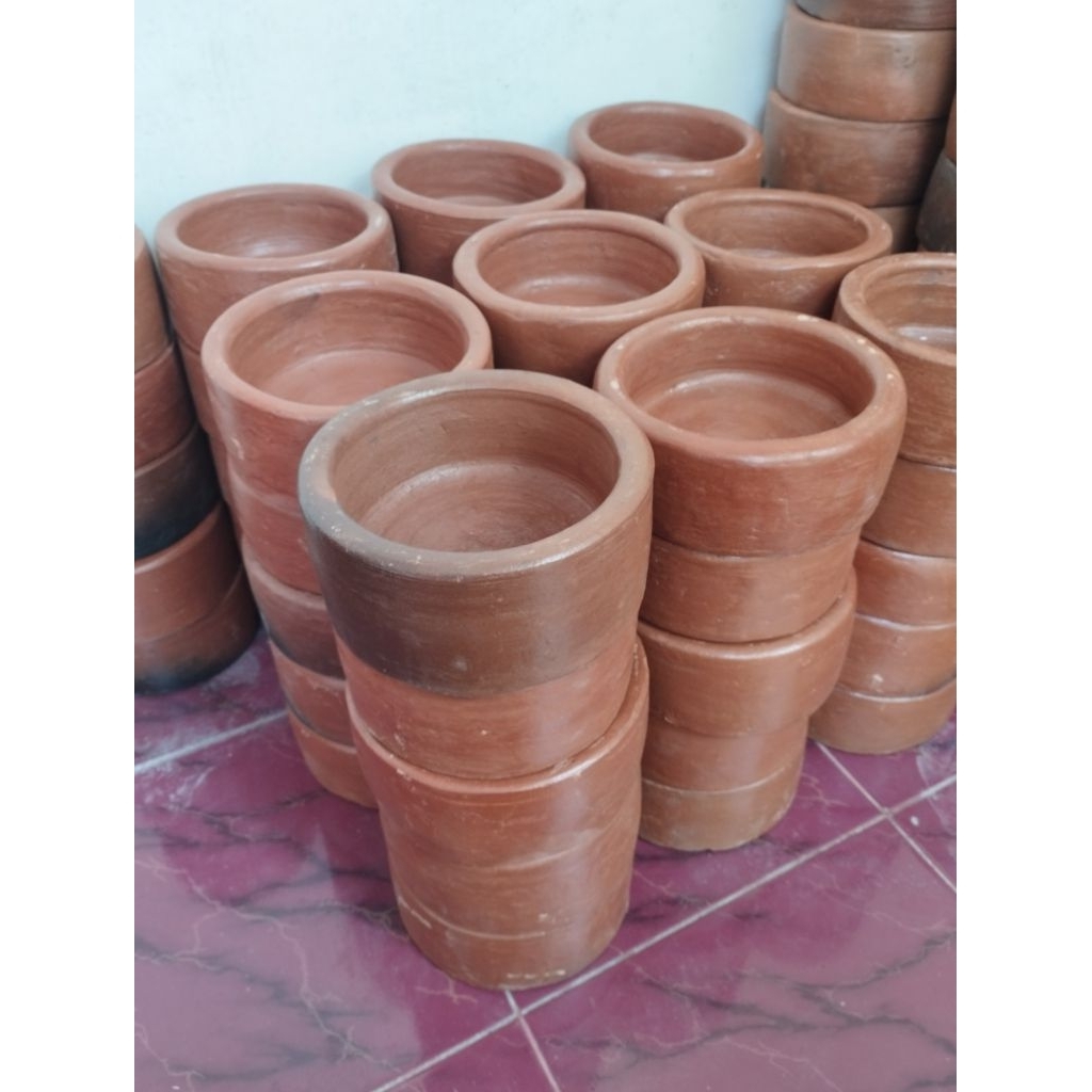 Wadah pakan cuwo ukuran sedang gerabah untuk kelinci,ayam,burung dll