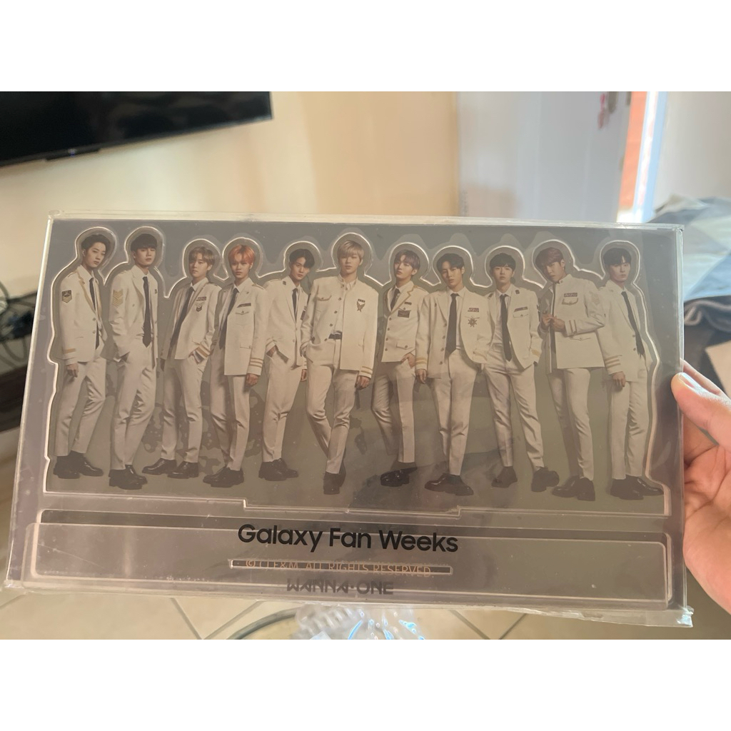 Standee Wanna One Galaxy Fan Weeks