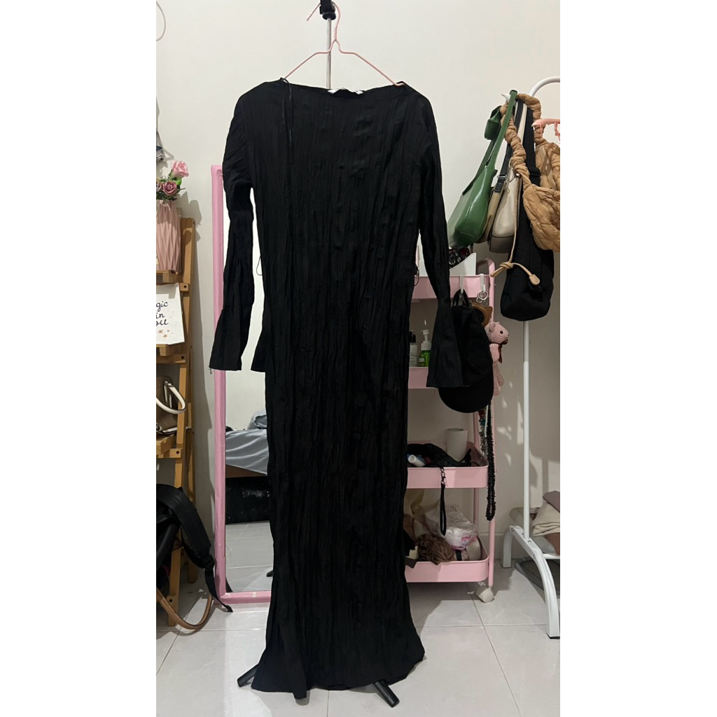 preloved zara crinkle black dress