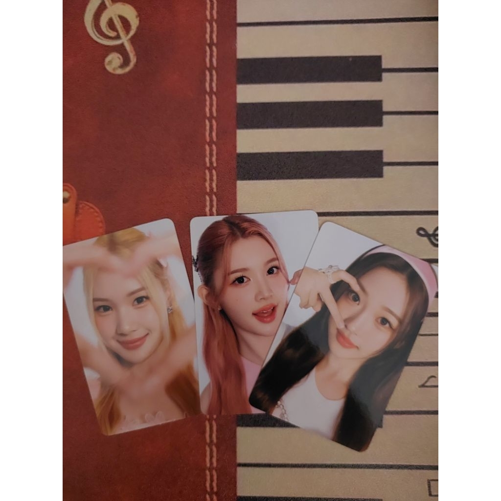 Hearts2Hearts Photocard