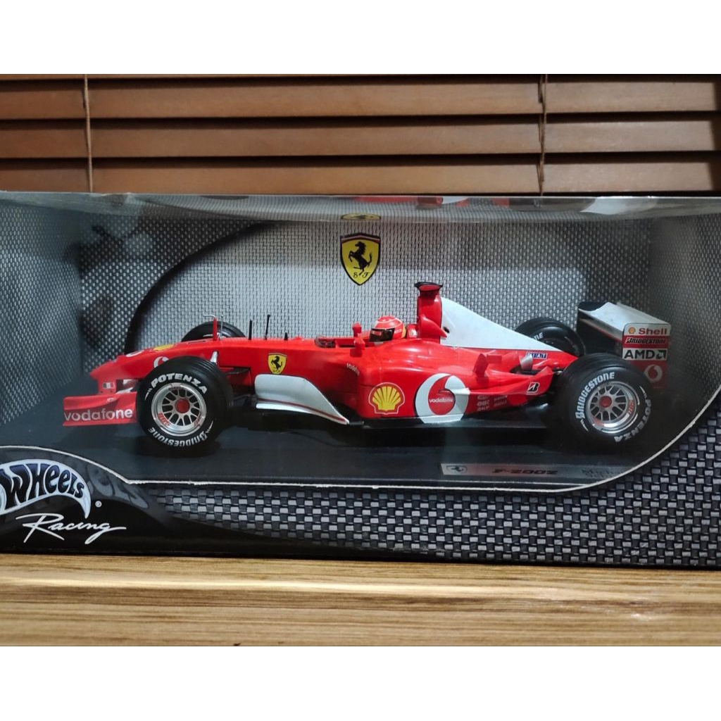 Diecast Hot Wheels Ferrari F2002 Michael Schumacher 1:18